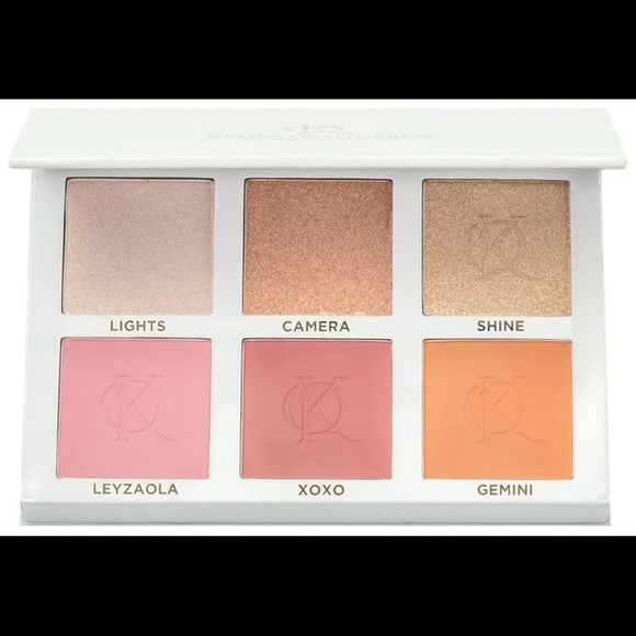 🎀KENIA ONTIVEROS BEAUTY Blush Shine face palette - Picture 7 of 10